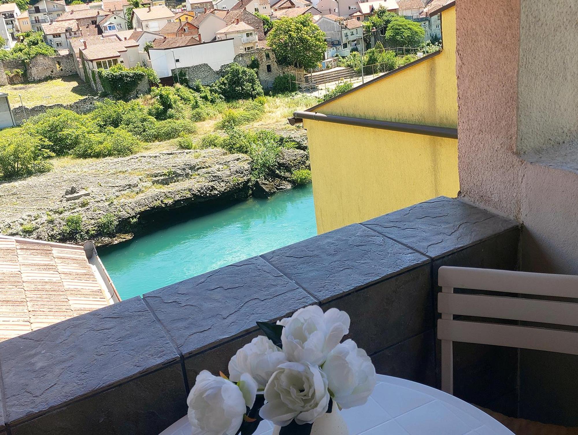 Zara Apartment With Terrace Near Old Town Mostar Exterior foto